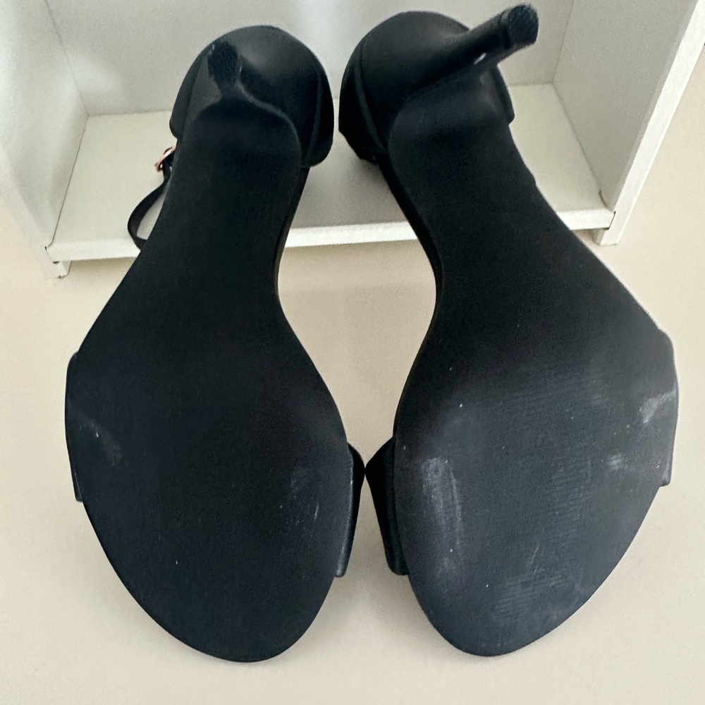 Lauren Conrad Black Heels, Like New, Size 9.5 - Picture 10 of 10